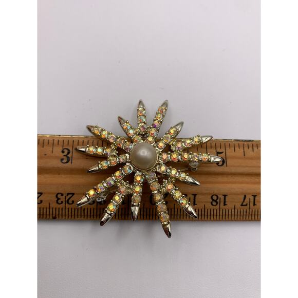 Emmons Brooch with aura borealis rhinestones faux pearl - Picture 8 of 9